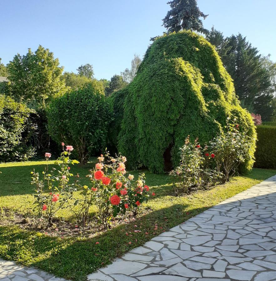 La Quietude Villa Амбоаз Екстериор снимка